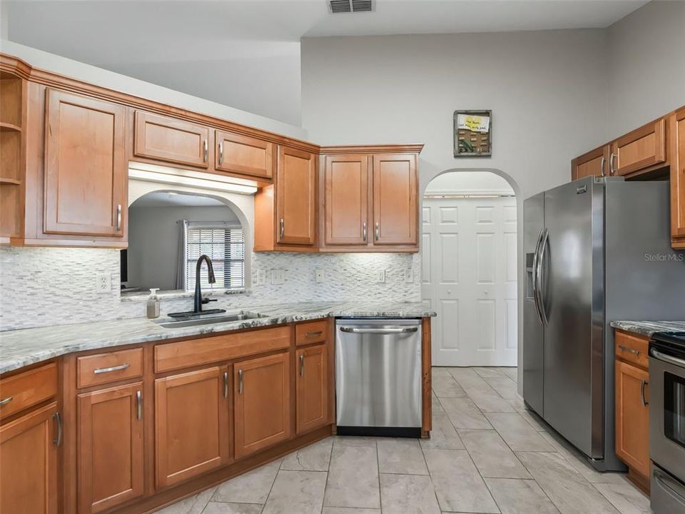 For Sale: $294,940 (3 beds, 2 baths, 1353 Square Feet)