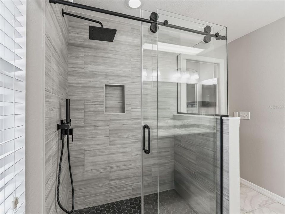 For Sale: $294,940 (3 beds, 2 baths, 1353 Square Feet)