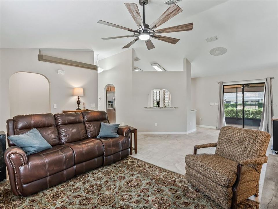 For Sale: $294,940 (3 beds, 2 baths, 1353 Square Feet)