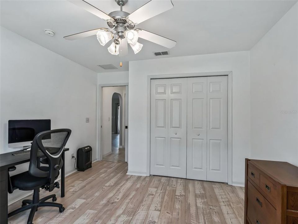 For Sale: $294,940 (3 beds, 2 baths, 1353 Square Feet)