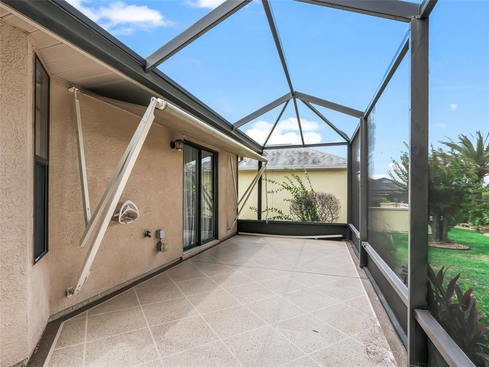 For Sale: $294,940 (3 beds, 2 baths, 1353 Square Feet)