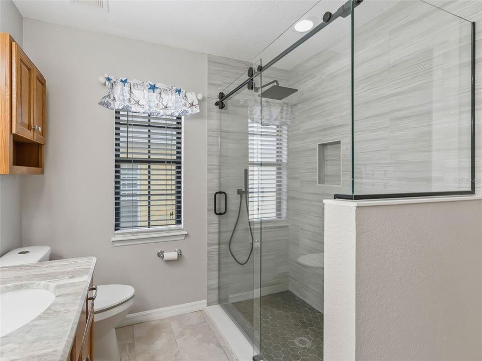 For Sale: $294,940 (3 beds, 2 baths, 1353 Square Feet)