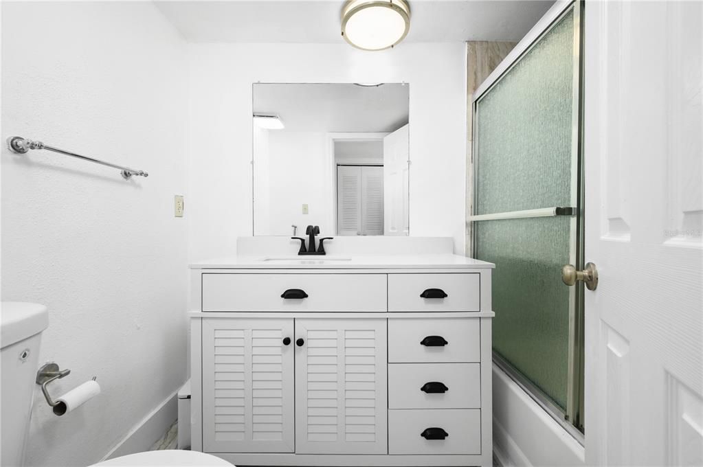 For Sale: $115,000 (2 beds, 2 baths, 1226 Square Feet)