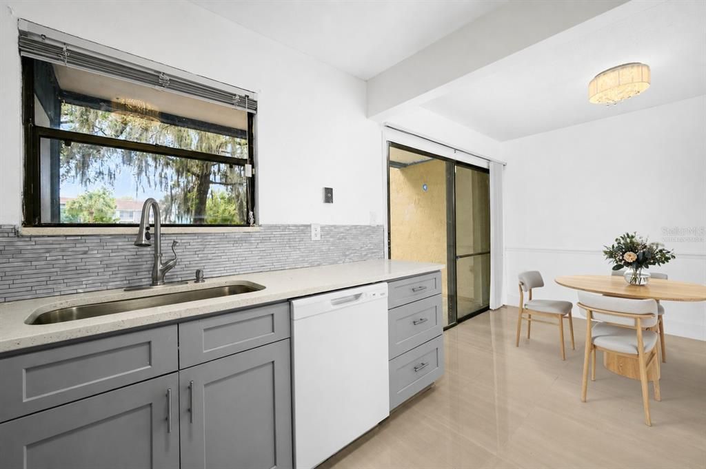 For Sale: $115,000 (2 beds, 2 baths, 1226 Square Feet)