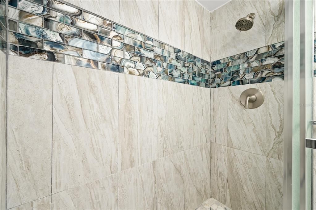 For Sale: $115,000 (2 beds, 2 baths, 1226 Square Feet)