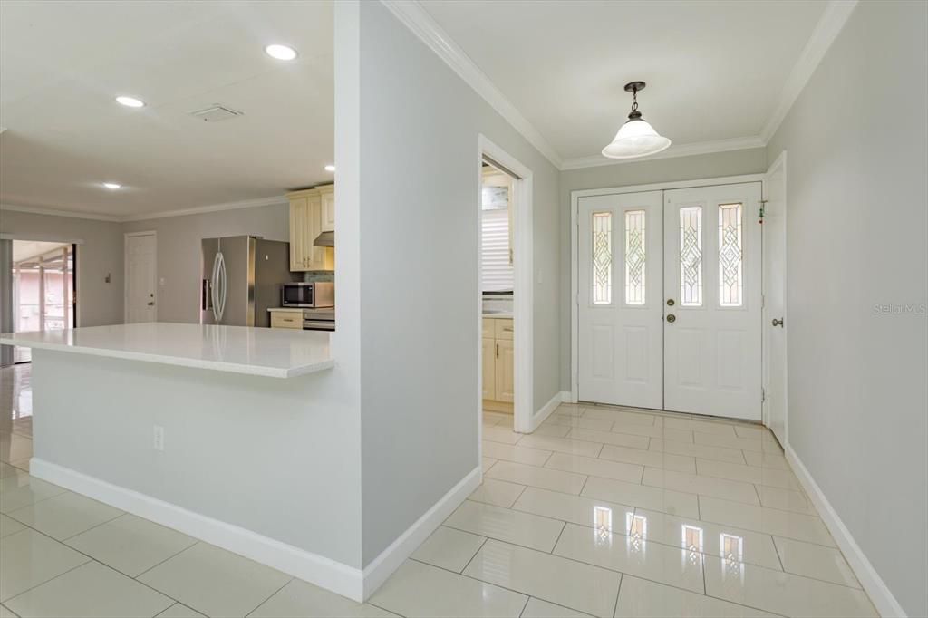 Под контрактом: $305,000 (4 спален, 2 ванн, 1456 Квадратных фут)