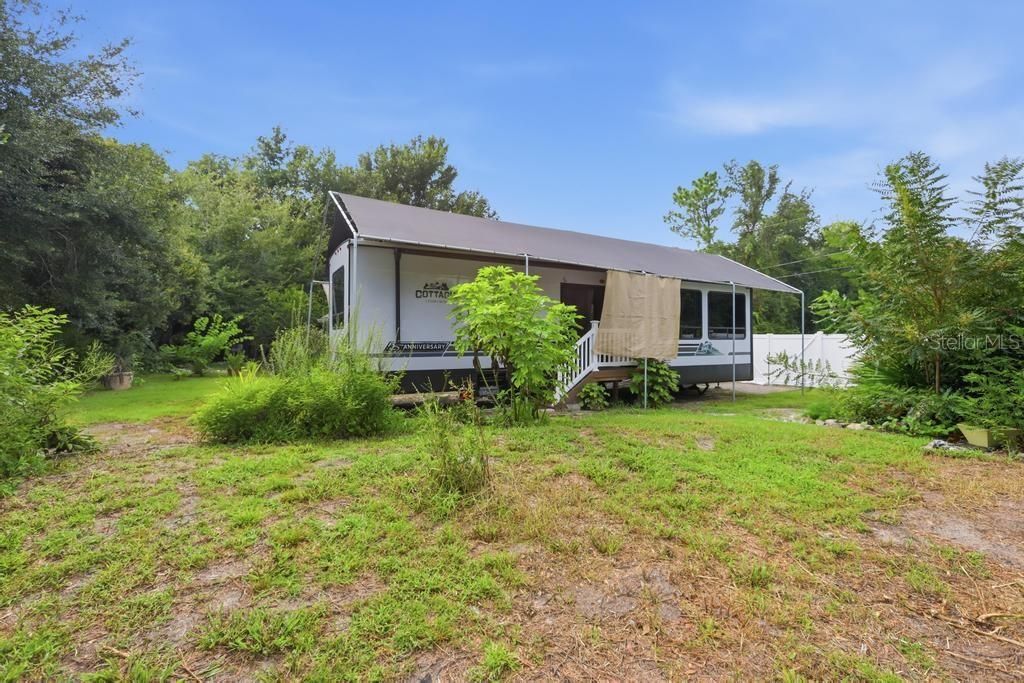 For Sale: $304,900 (3 beds, 2 baths, 1273 Square Feet)