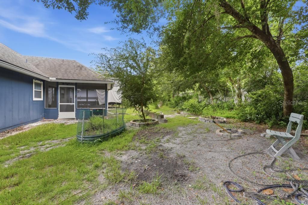 For Sale: $304,900 (3 beds, 2 baths, 1273 Square Feet)
