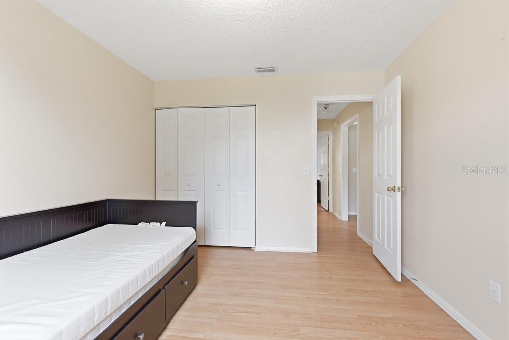 For Sale: $304,900 (3 beds, 2 baths, 1273 Square Feet)