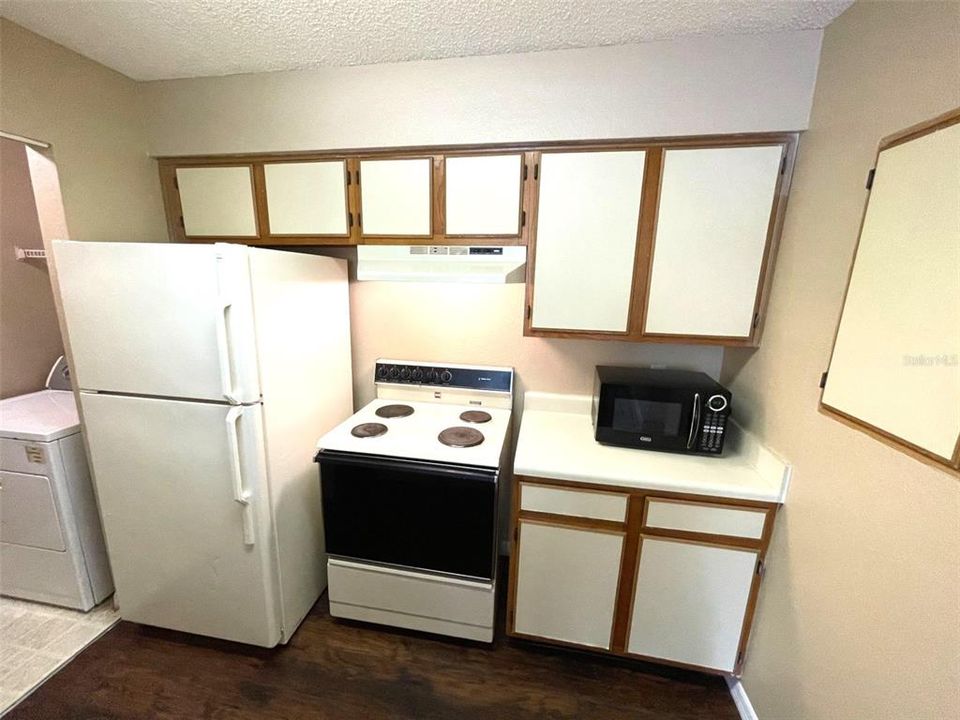 For Rent: $1,125 (1 beds, 1 baths, 627 Square Feet)