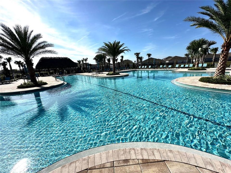For Rent: $2,100 (4 beds, 2 baths, 1733 Square Feet)
