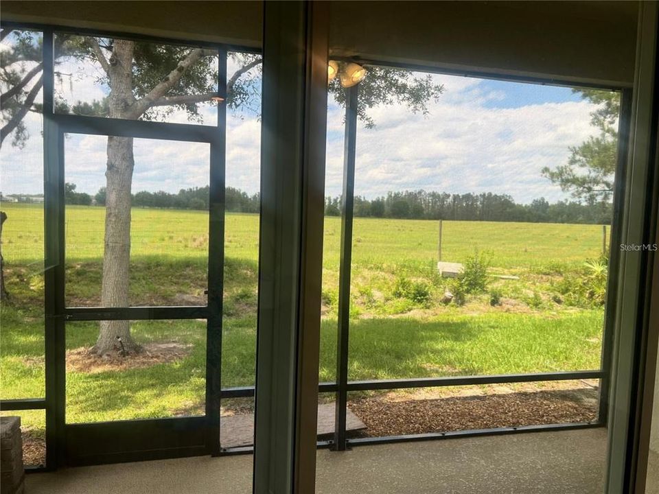 For Rent: $2,200 (2 beds, 2 baths, 1557 Square Feet)