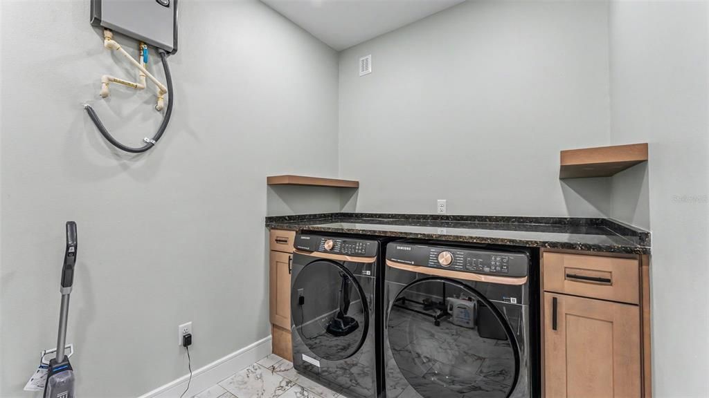En Venta: $549,000 (4 camas, 3 baños, 2869 Pies cuadrados)