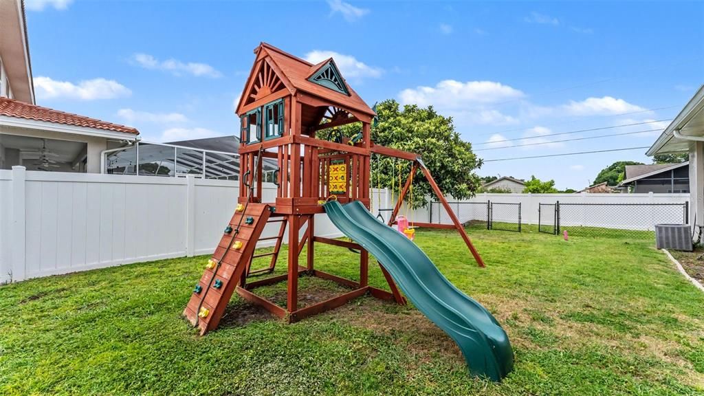 En Venta: $549,000 (4 camas, 3 baños, 2869 Pies cuadrados)