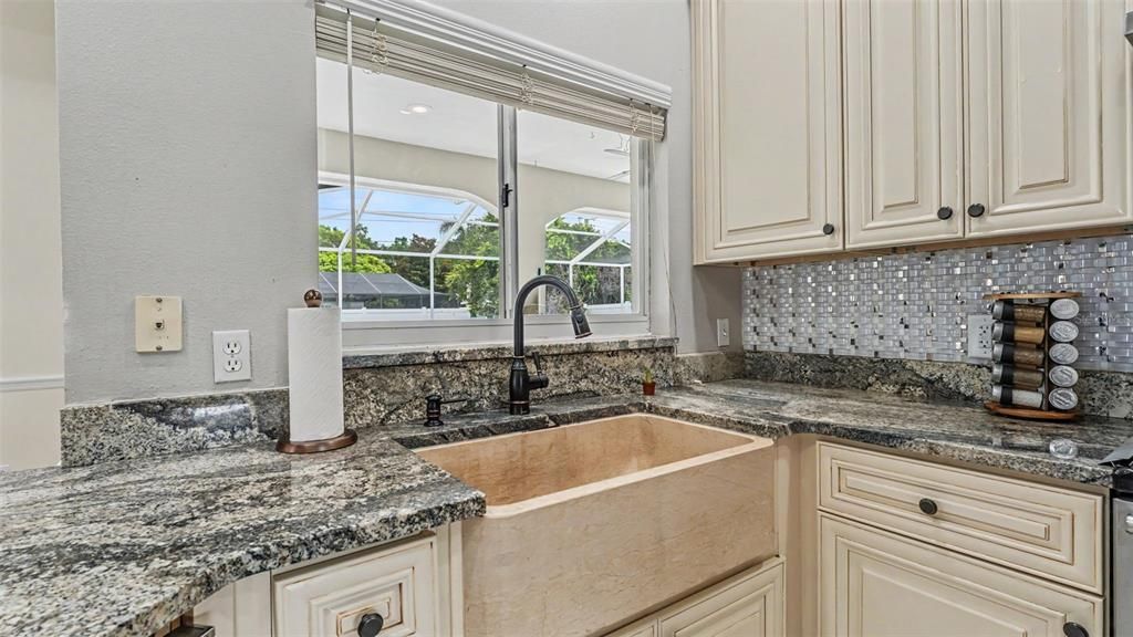 En Venta: $549,000 (4 camas, 3 baños, 2869 Pies cuadrados)