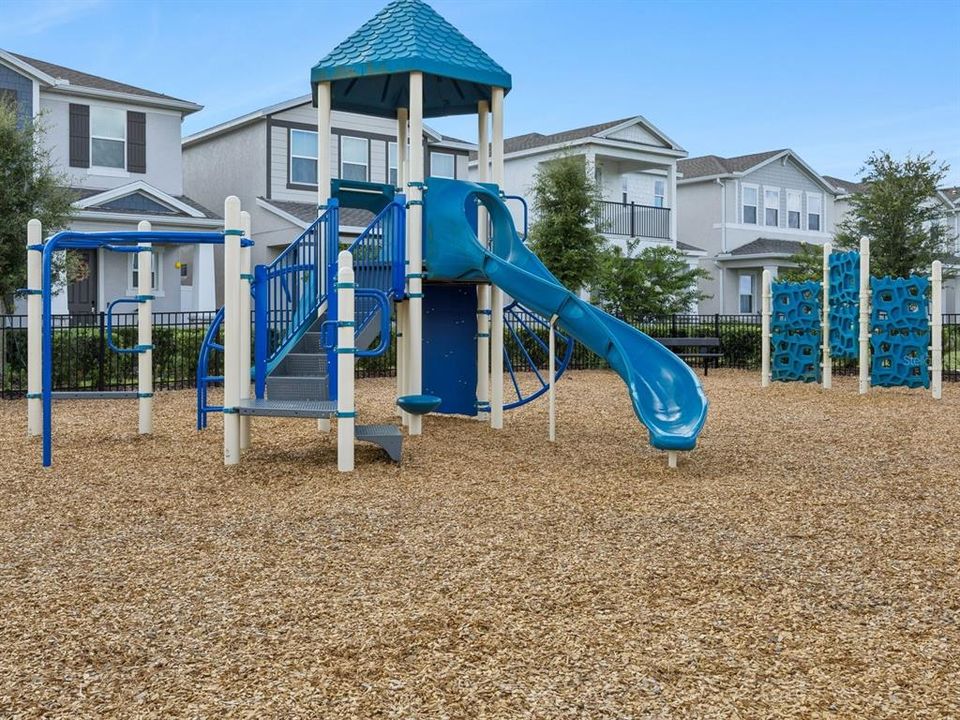 待售: $595,000 (4 贝兹, 3 浴室, 2420 平方英尺)