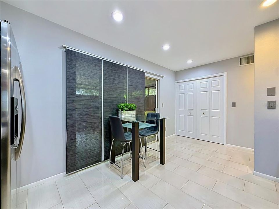 For Sale: $230,000 (3 beds, 2 baths, 1230 Square Feet)