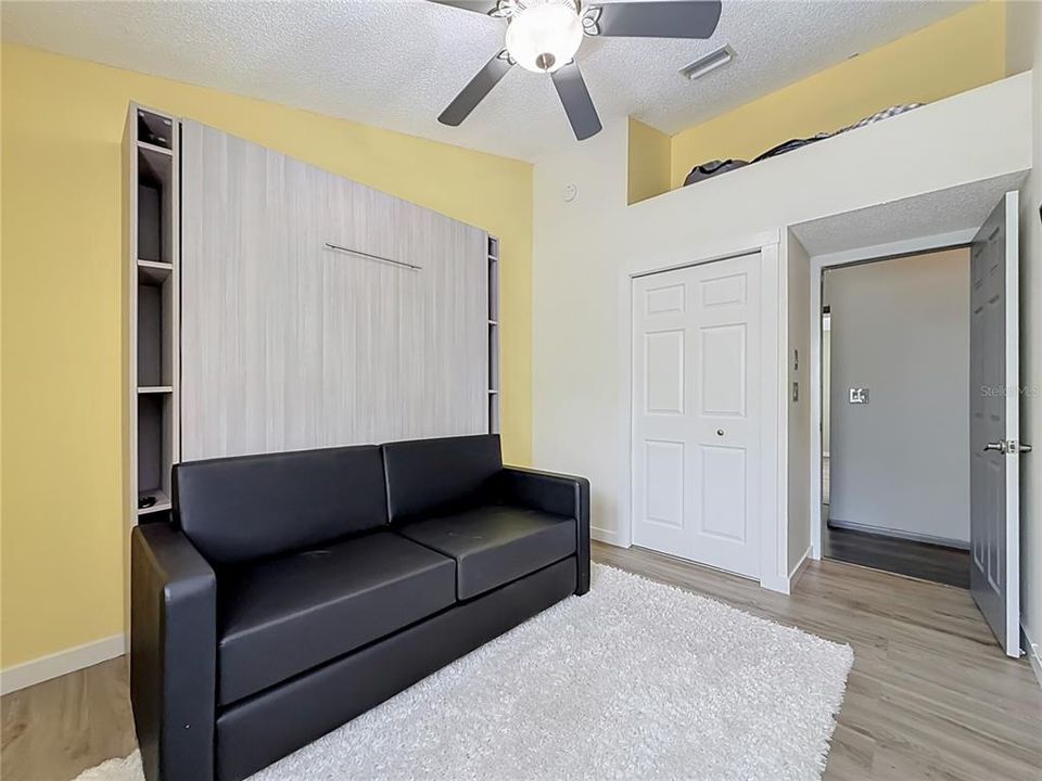 For Sale: $230,000 (3 beds, 2 baths, 1230 Square Feet)