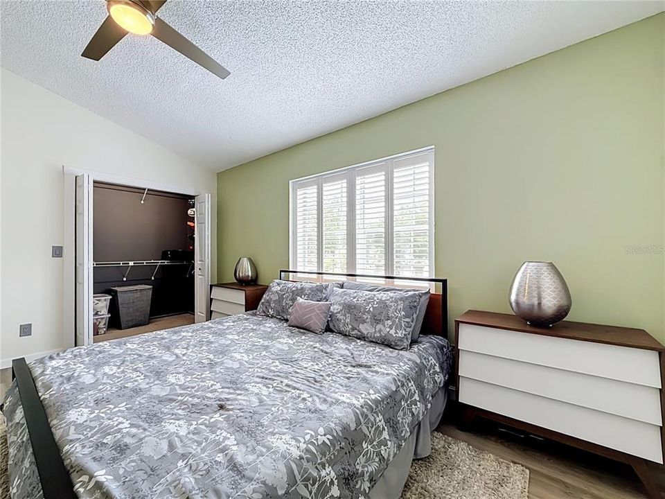 For Sale: $230,000 (3 beds, 2 baths, 1230 Square Feet)