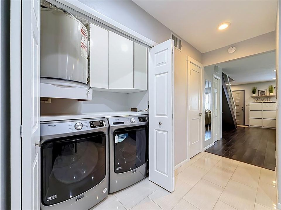 For Sale: $230,000 (3 beds, 2 baths, 1230 Square Feet)