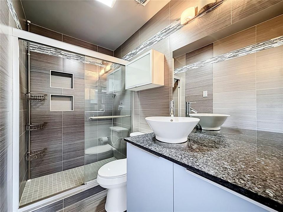 For Sale: $230,000 (3 beds, 2 baths, 1230 Square Feet)
