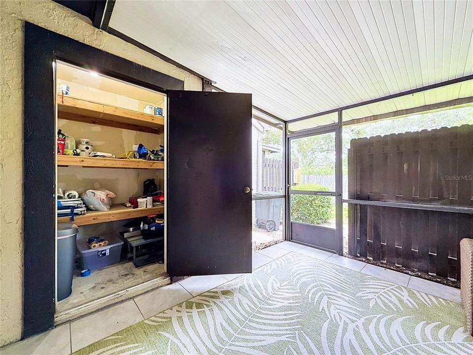 For Sale: $230,000 (3 beds, 2 baths, 1230 Square Feet)