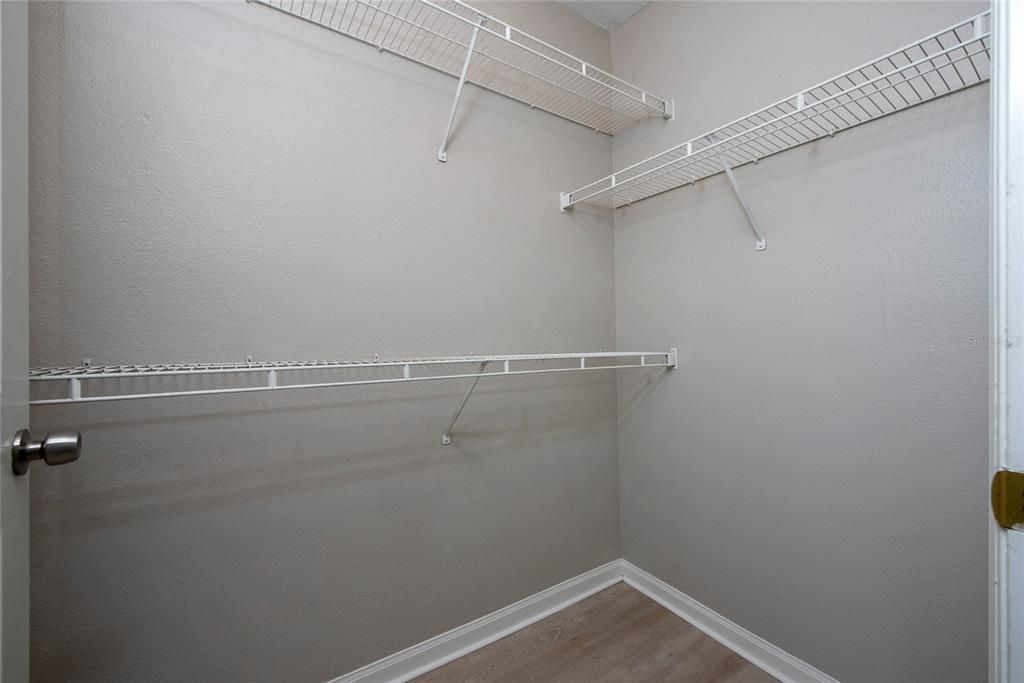For Rent: $2,100 (3 beds, 2 baths, 1423 Square Feet)