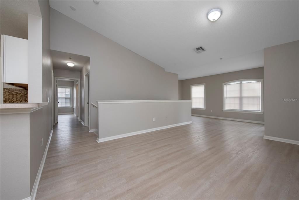 For Rent: $2,100 (3 beds, 2 baths, 1423 Square Feet)