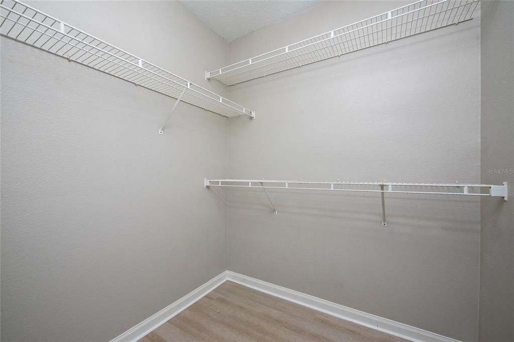 For Rent: $2,100 (3 beds, 2 baths, 1423 Square Feet)