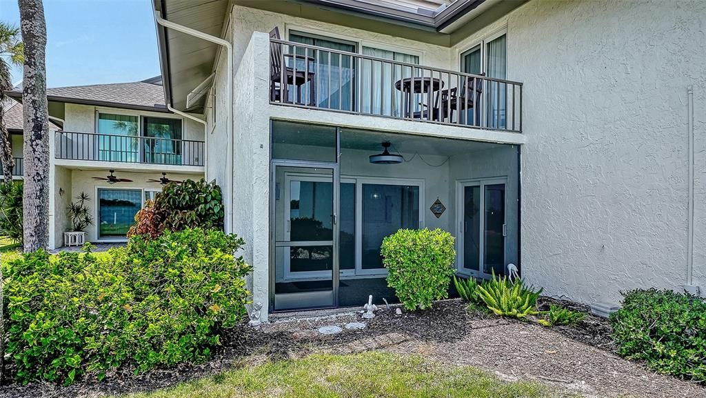 For Sale: $649,000 (2 beds, 2 baths, 1150 Square Feet)