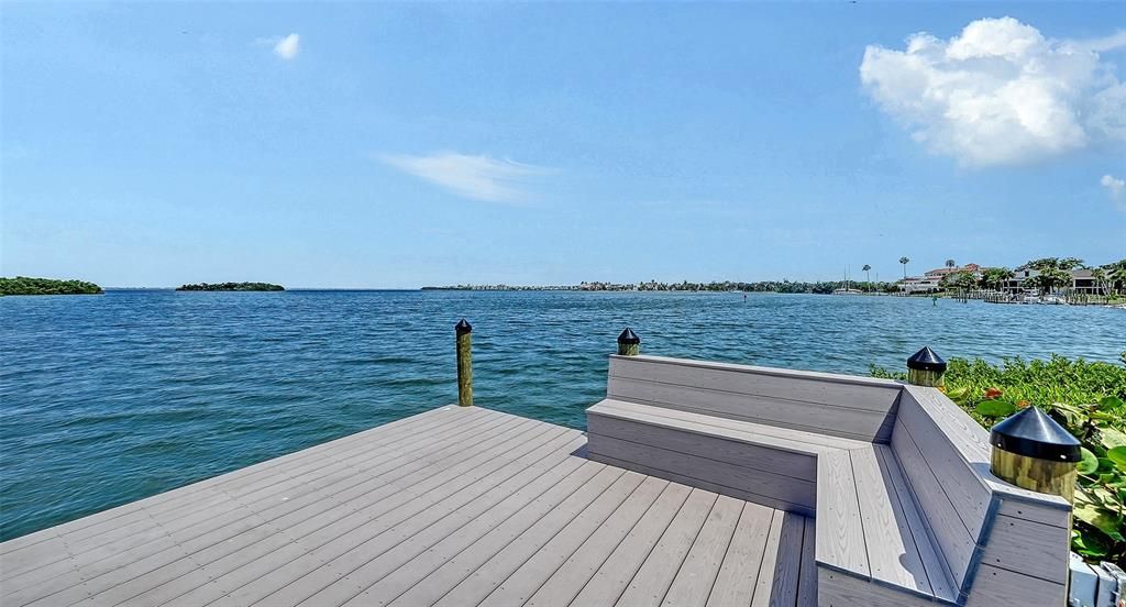 For Sale: $649,000 (2 beds, 2 baths, 1150 Square Feet)