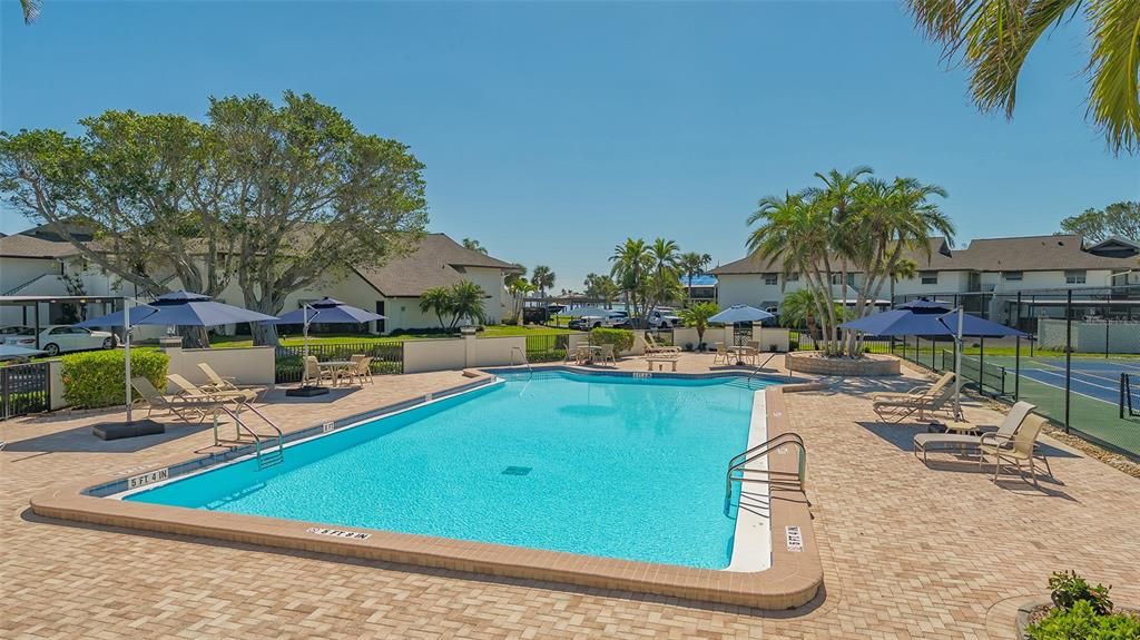 For Sale: $649,000 (2 beds, 2 baths, 1150 Square Feet)