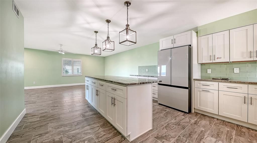 For Sale: $649,000 (2 beds, 2 baths, 1150 Square Feet)