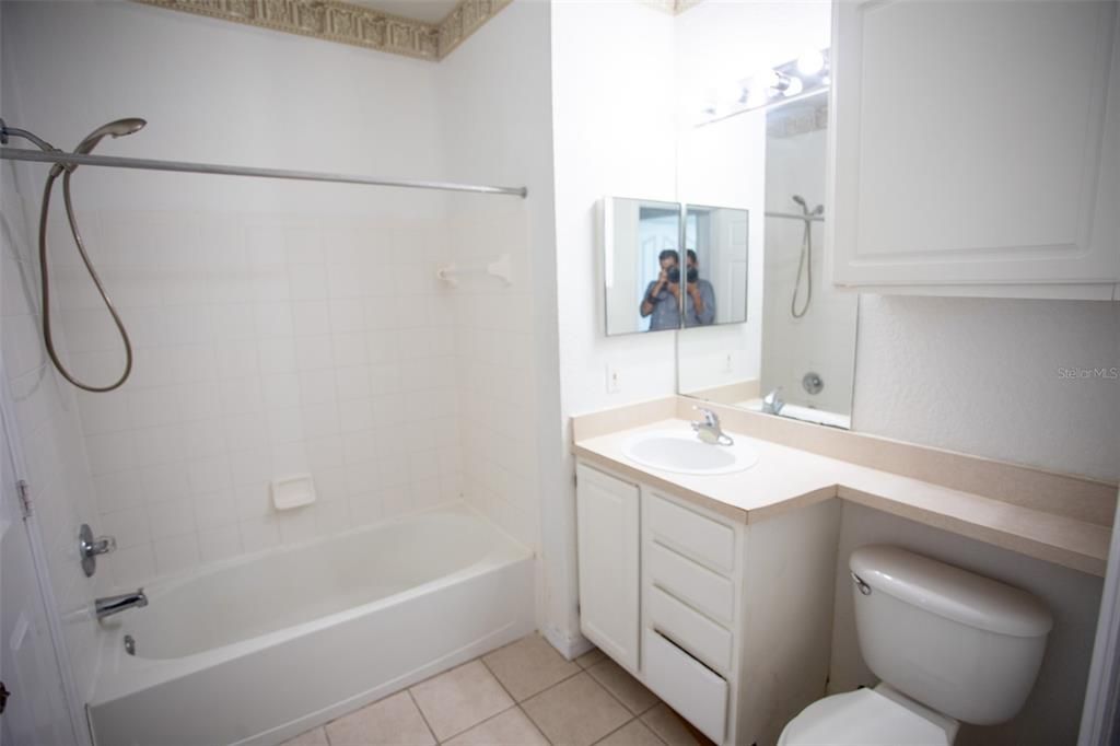 For Sale: $215,000 (2 beds, 2 baths, 1048 Square Feet)