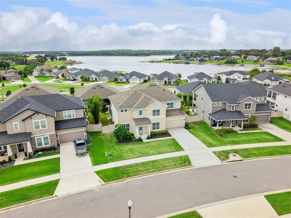 For Sale: $747,000 (5 beds, 4 baths, 3435 Square Feet)