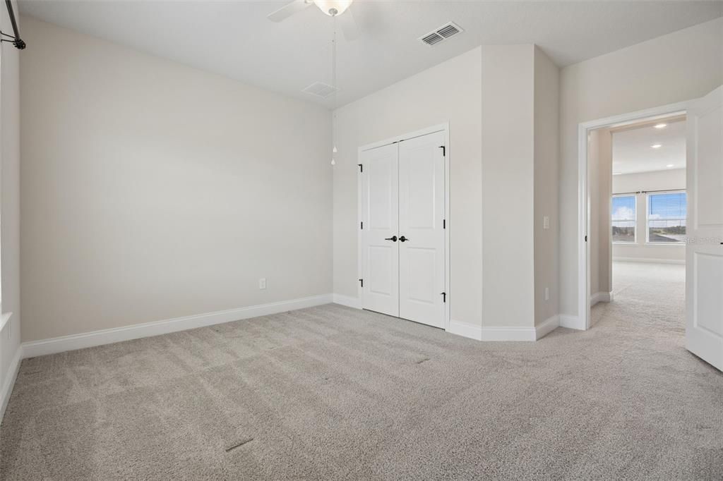 For Sale: $747,000 (5 beds, 4 baths, 3435 Square Feet)