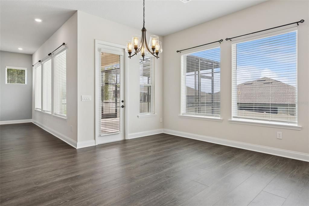 For Sale: $747,000 (5 beds, 4 baths, 3435 Square Feet)