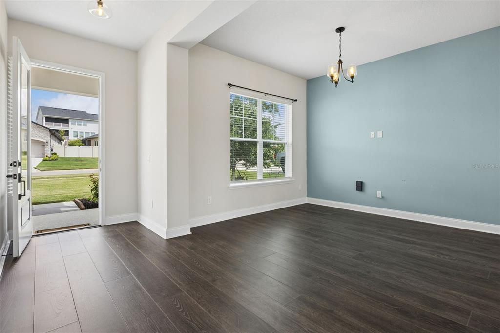 For Sale: $747,000 (5 beds, 4 baths, 3435 Square Feet)