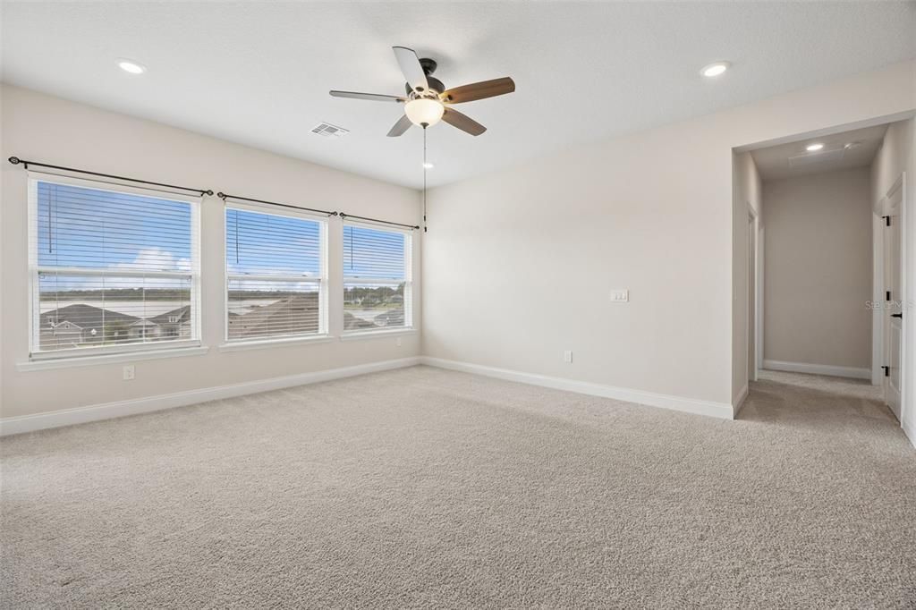 For Sale: $747,000 (5 beds, 4 baths, 3435 Square Feet)