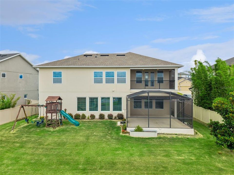 For Sale: $747,000 (5 beds, 4 baths, 3435 Square Feet)