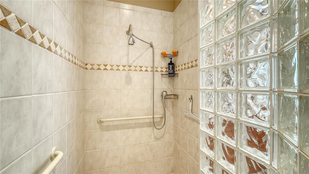 На продажу: $699,900 (3 спален, 2 ванн, 2578 Квадратных фут)