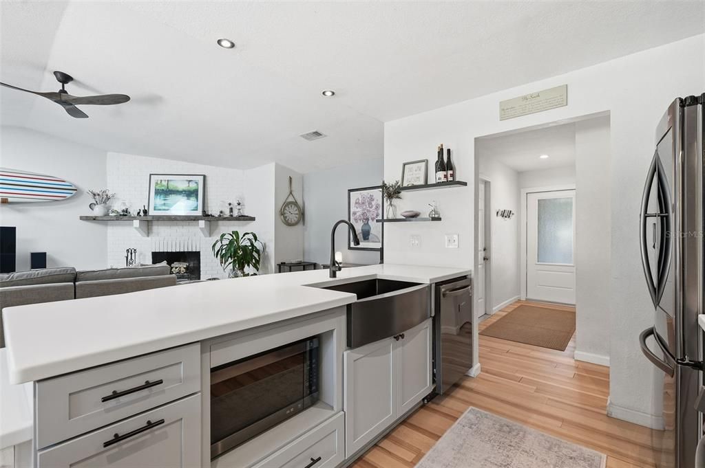 For Sale: $500,000 (3 beds, 2 baths, 1443 Square Feet)