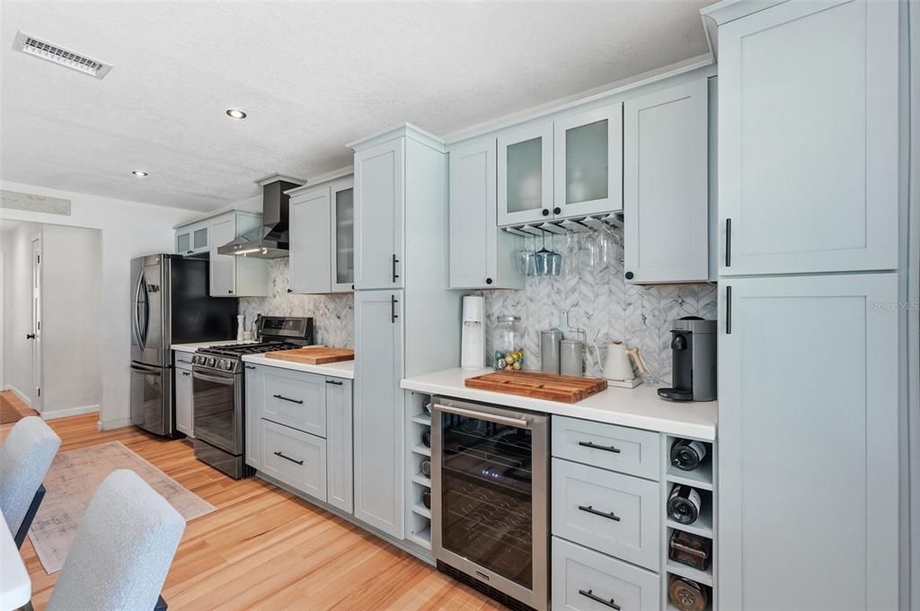For Sale: $500,000 (3 beds, 2 baths, 1443 Square Feet)