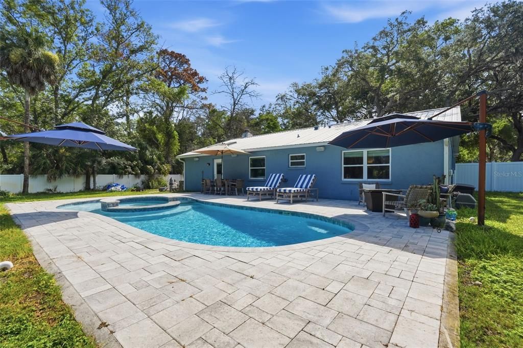For Sale: $500,000 (3 beds, 2 baths, 1443 Square Feet)