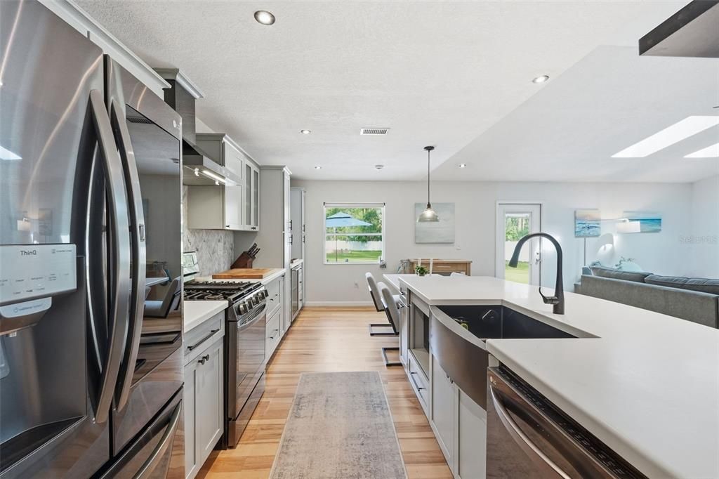 For Sale: $500,000 (3 beds, 2 baths, 1443 Square Feet)