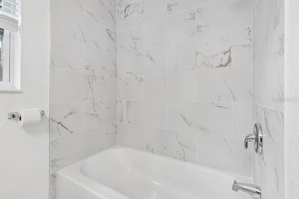 For Sale: $369,000 (4 beds, 2 baths, 1295 Square Feet)