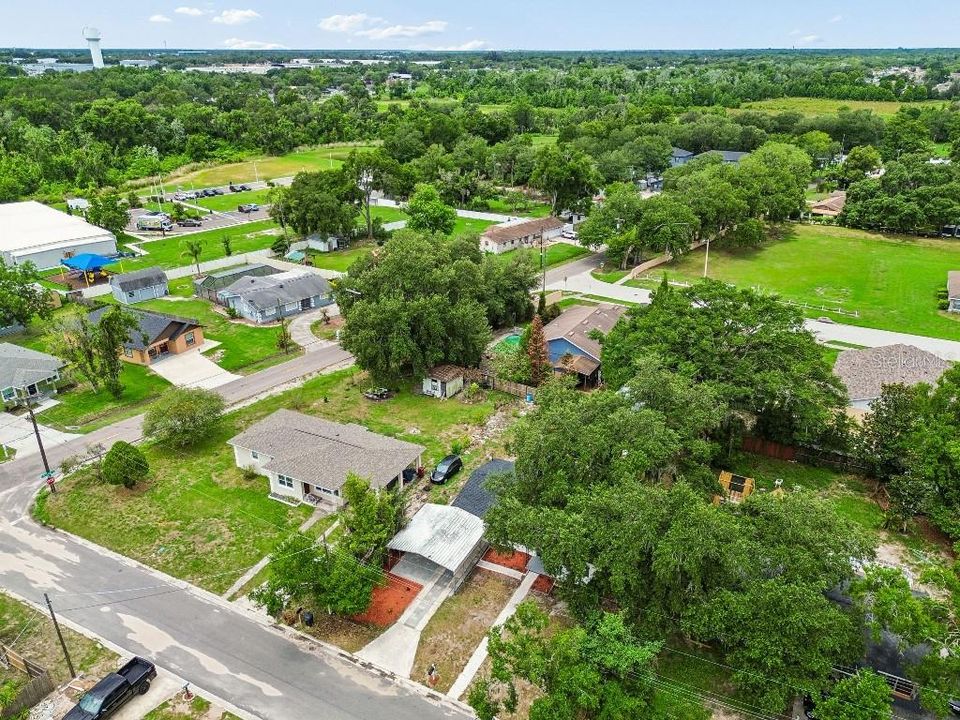 For Sale: $369,000 (4 beds, 2 baths, 1295 Square Feet)