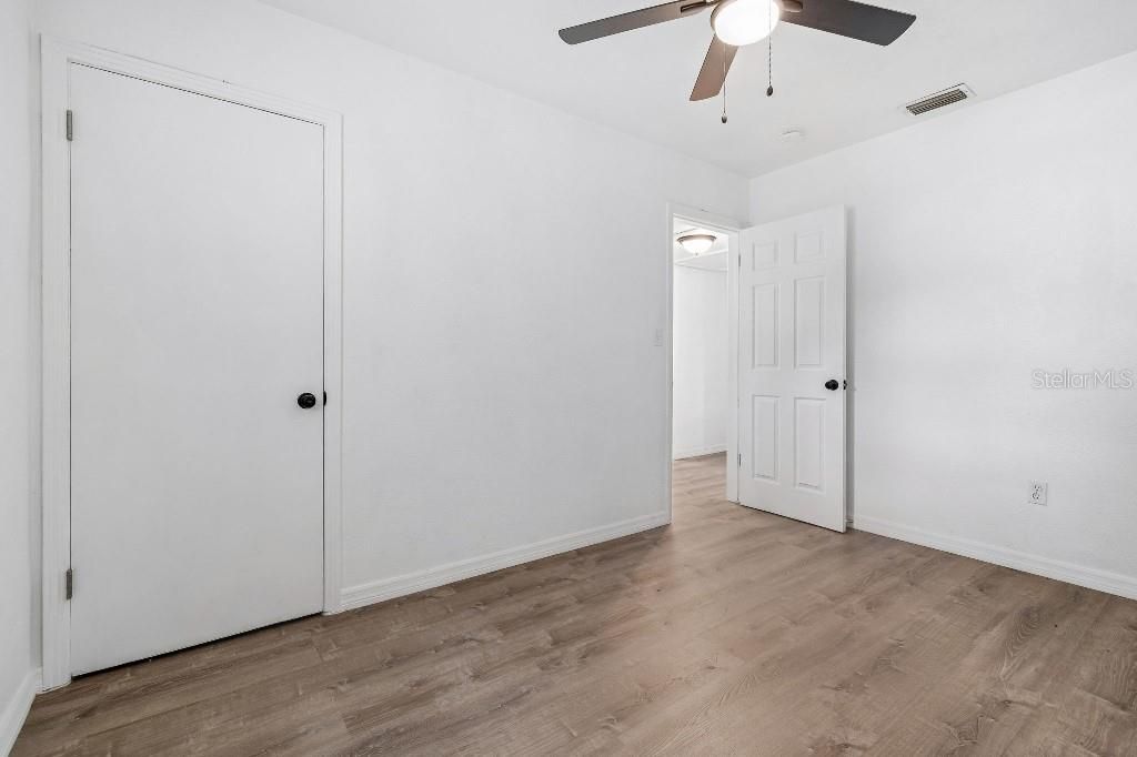 For Sale: $369,000 (4 beds, 2 baths, 1295 Square Feet)
