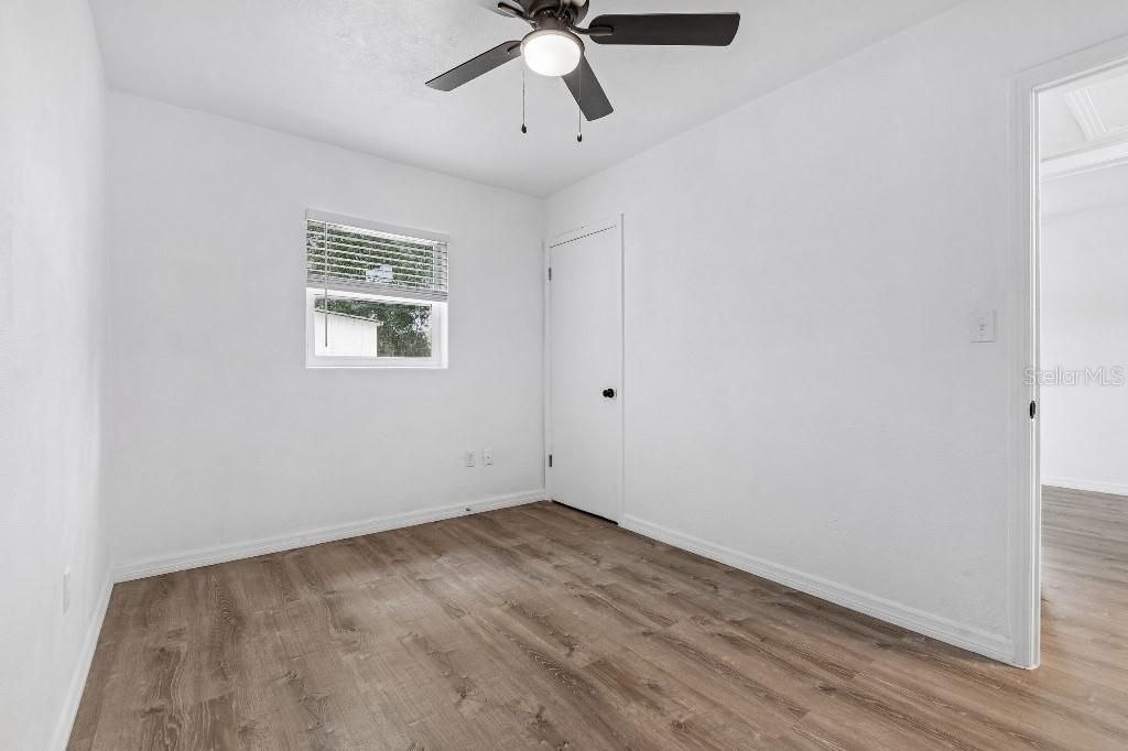For Sale: $369,000 (4 beds, 2 baths, 1295 Square Feet)