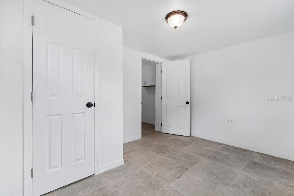 For Sale: $369,000 (4 beds, 2 baths, 1295 Square Feet)